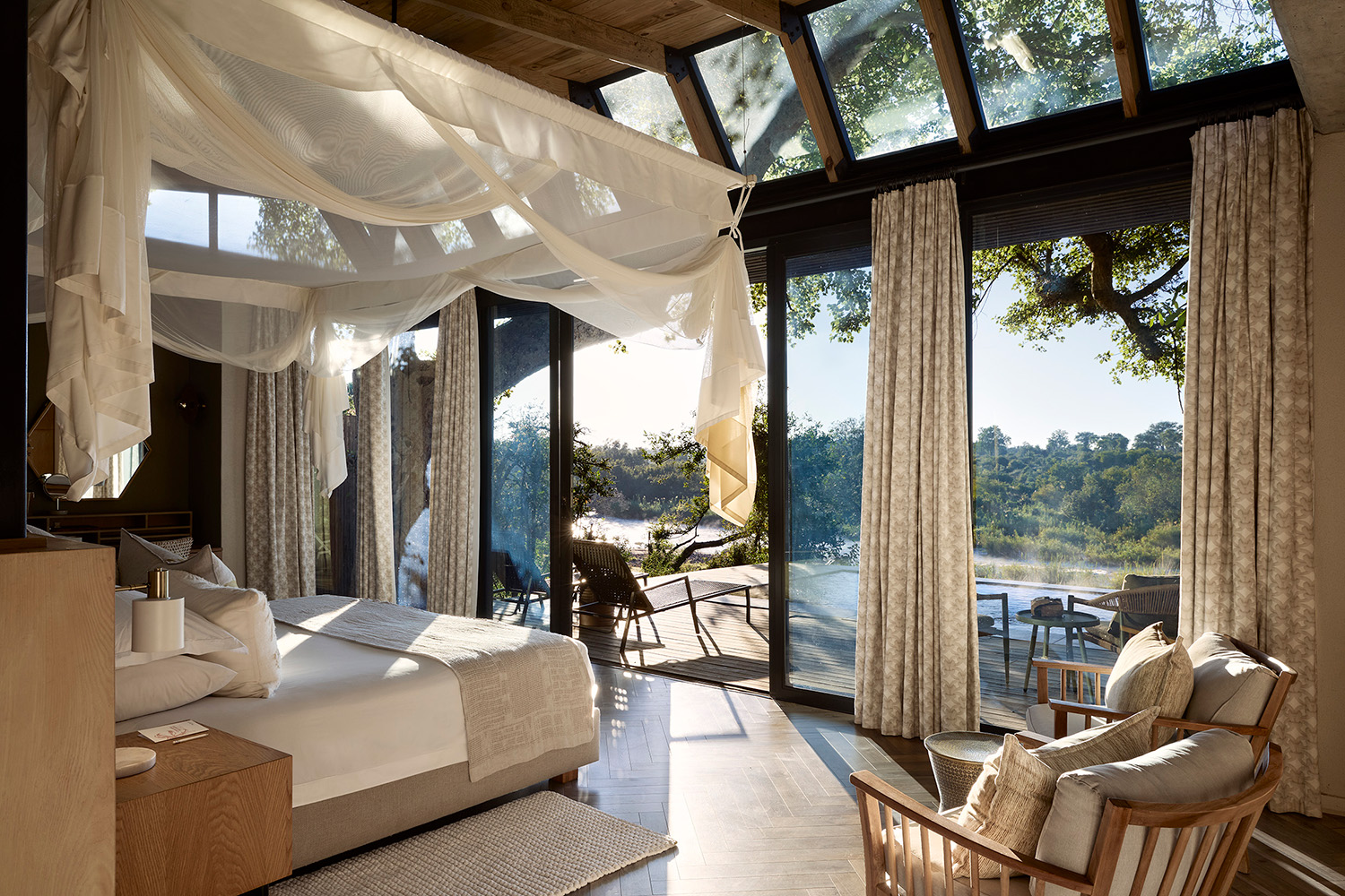 Lion Sands River Lodge_River Suite_ Bedroom_01