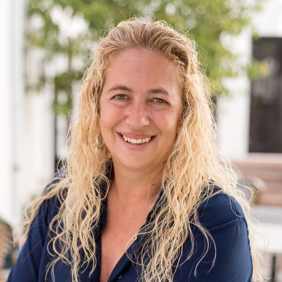 Helen Von Broembsen
